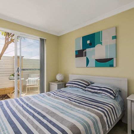 Ocean Keys Cottage - Free Wifi Mindarie Exterior photo