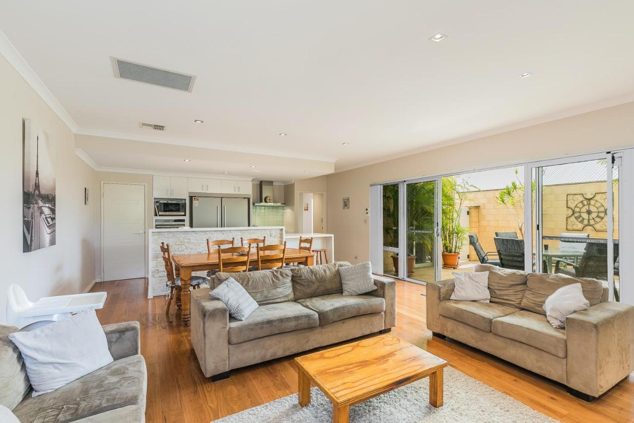 Ocean Keys Cottage - Free Wifi Mindarie Exterior photo