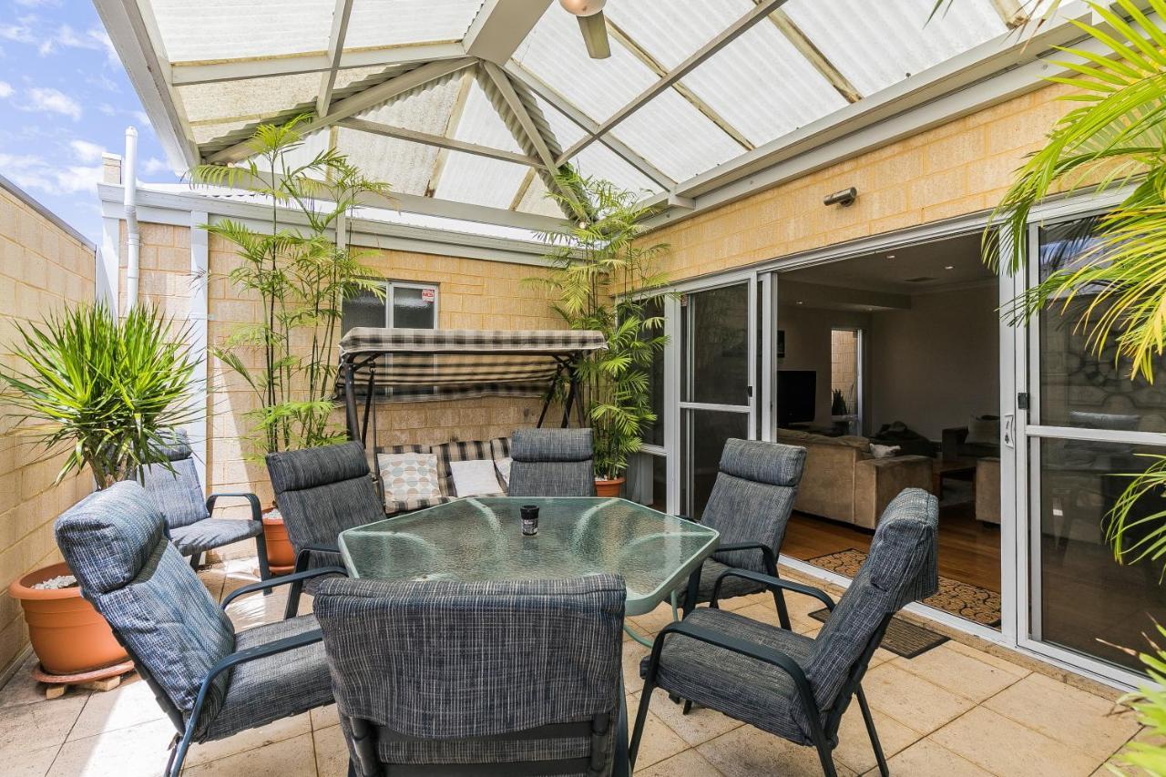 Ocean Keys Cottage - Free Wifi Mindarie Exterior photo