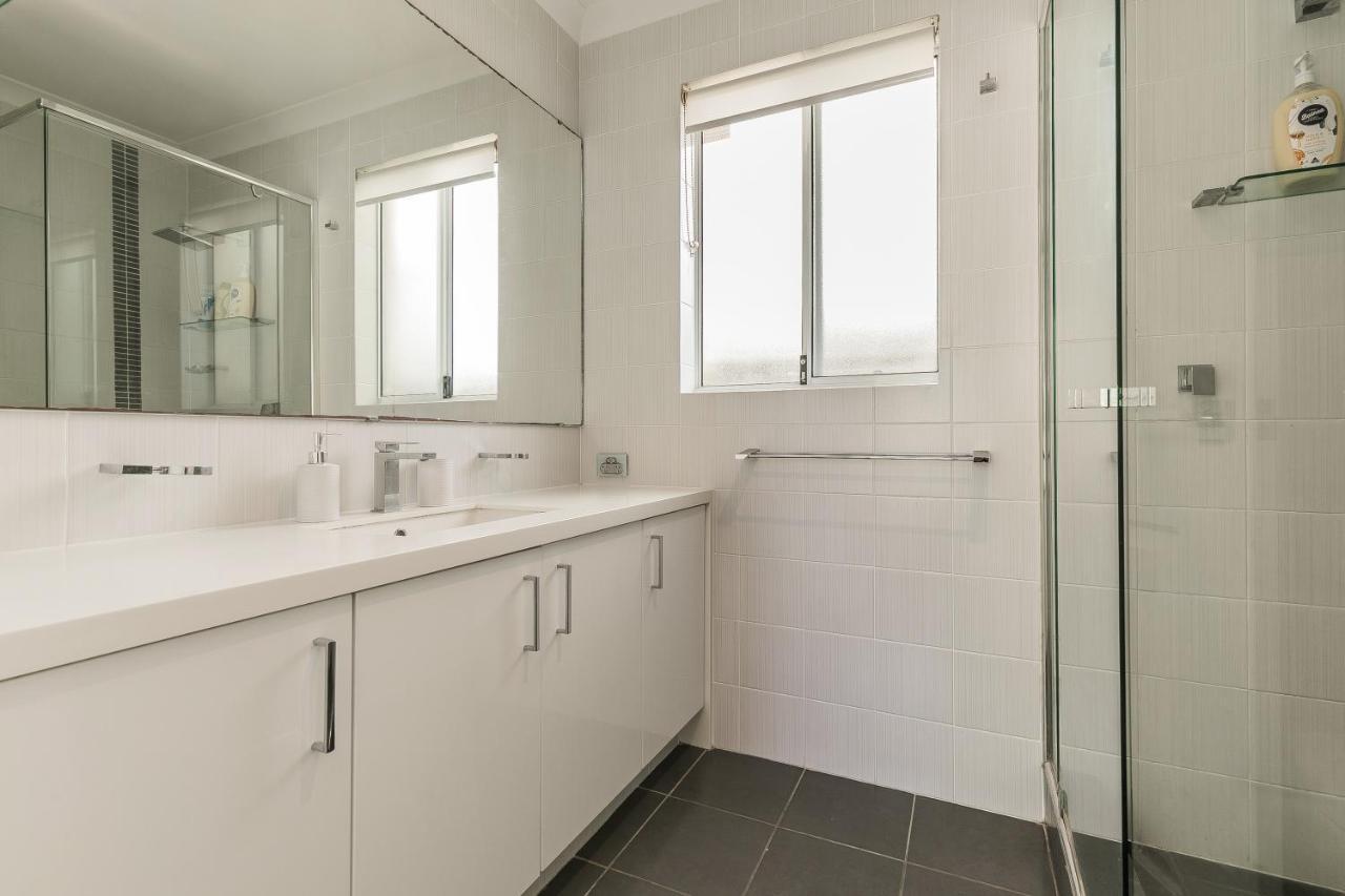 Ocean Keys Cottage - Free Wifi Mindarie Exterior photo
