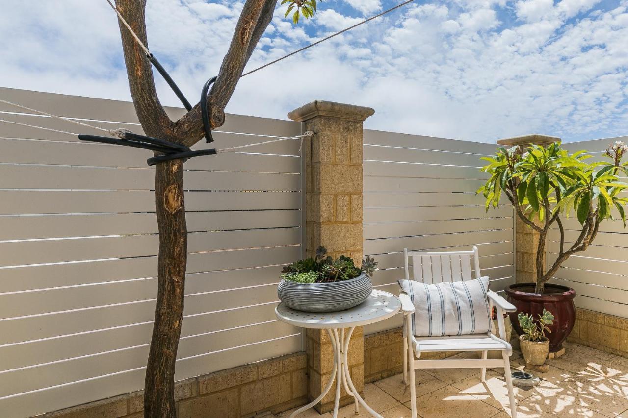 Ocean Keys Cottage - Free Wifi Mindarie Exterior photo
