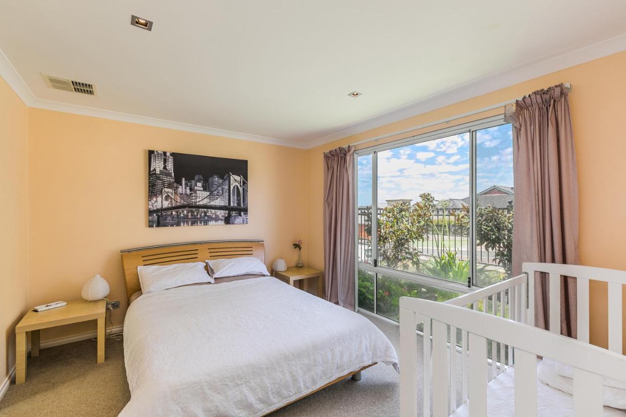 Ocean Keys Cottage - Free Wifi Mindarie Exterior photo